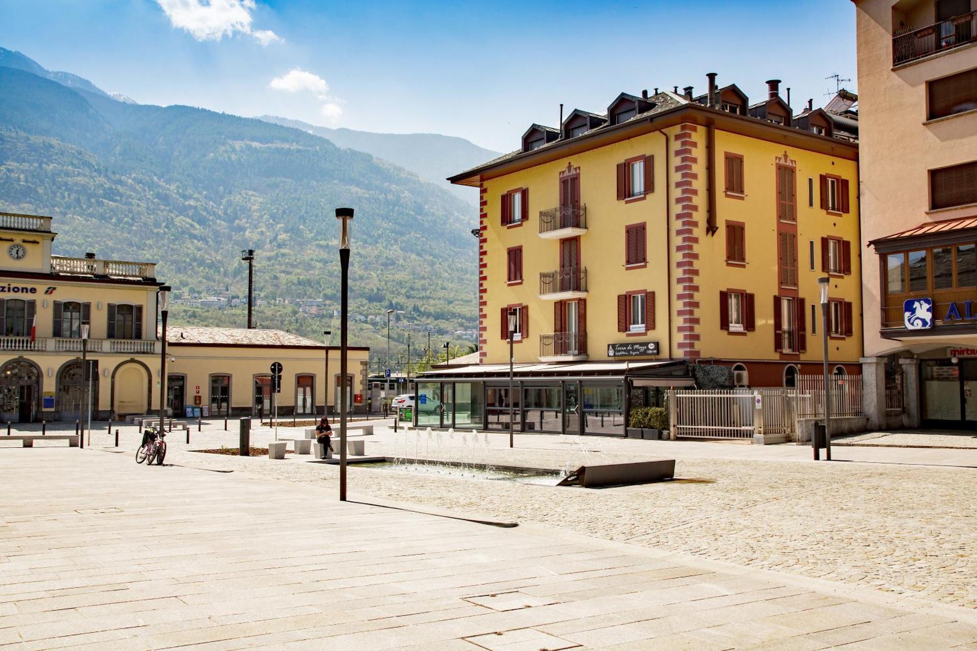 Residenza Il Castello Daire Sondrio Dış mekan fotoğraf